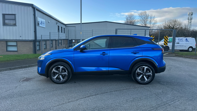 Nissan Qashqai 1.3 DiG-T MH 158 N-Connecta 5dr Xtronic Petrol Hatchback